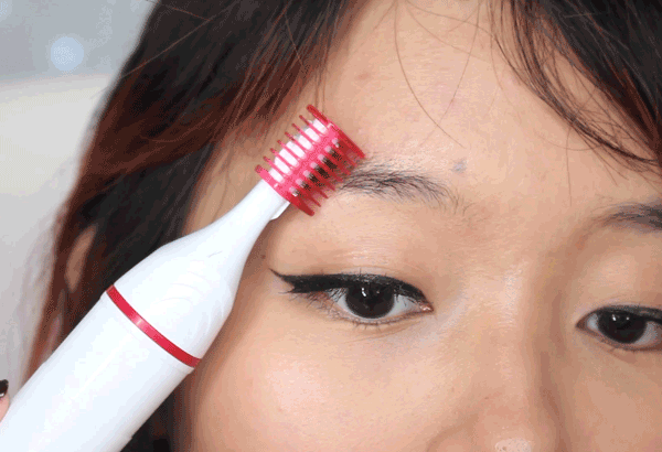 Veet Sensitive Precision Beauty Styler For Women (cell operated)